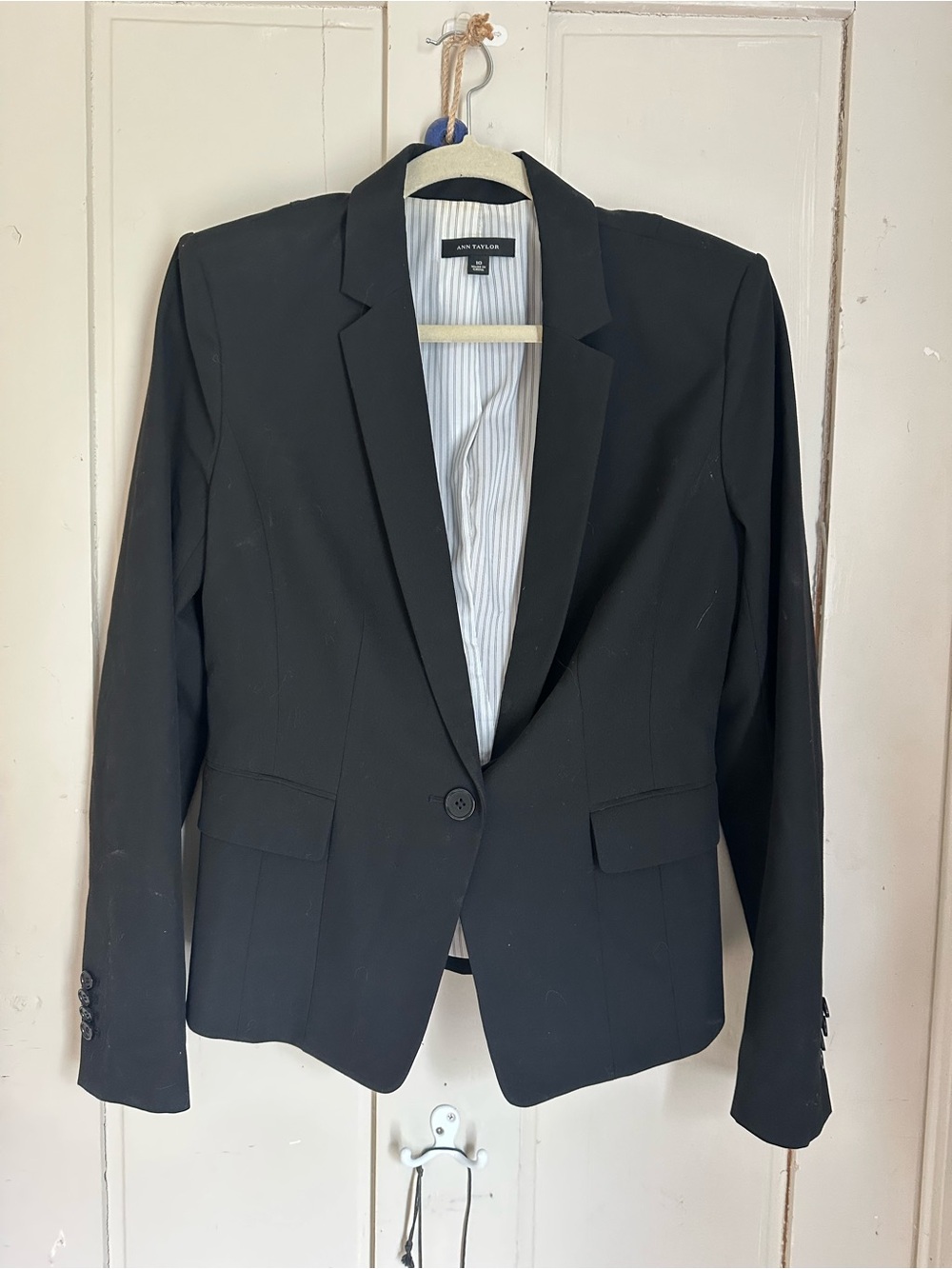 Ann Taylor Black Single-Button Tailored Blazer